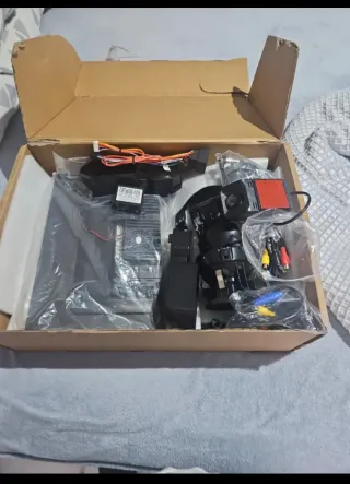 Panel frontal para Mercedes-Benz con pantalla