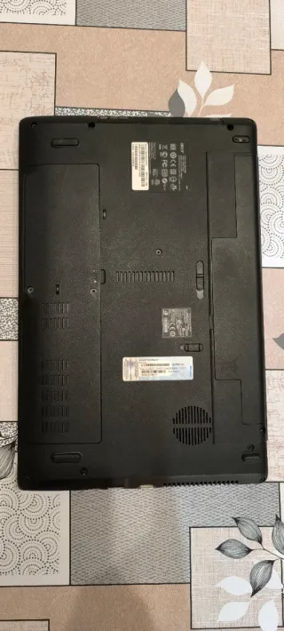 Portátil Acer Aspire 5736Z averiado