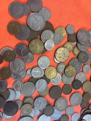 GRAN LOTE DE MONEDAS VARIAS EPOCAS Y PAISES