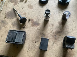 Peças Fiat 127 MK2, carburador, farolim, botões, c