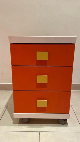 Litera Abatible + Mueble de cajones + Estanteria