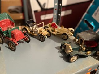 Coches de juguete antiguos