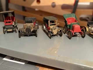 Coches de juguete antiguos