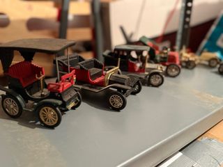 Coches de juguete antiguos
