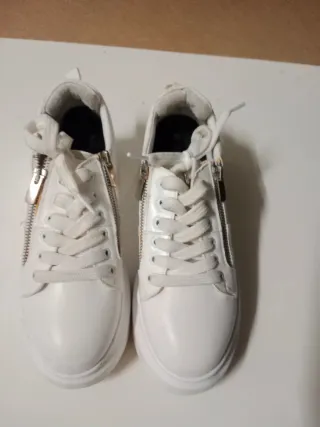 Zapatillas blancas (2 pares)