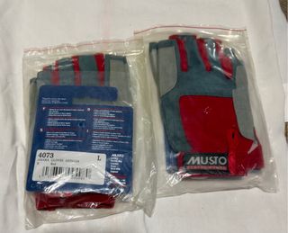 Guantes Musto Performance grises y rojos L