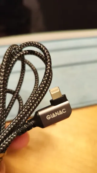 iPad Air 1ª Gen con funda y cargador