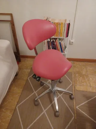 Silla de escritorio ergonómica rosa