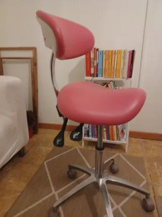 Silla de escritorio ergonómica rosa