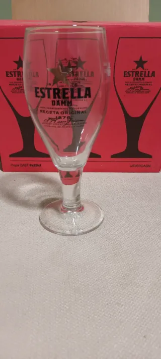 Lote 12 copas y 6 vasos Estrella Damm y El Águila