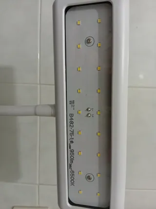 Lámpara LED de escritorio blanca