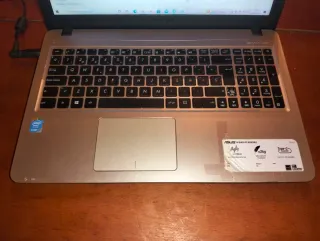 Portátil Asus X540L i3