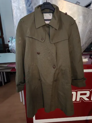 Chaqueta militar verde oliva