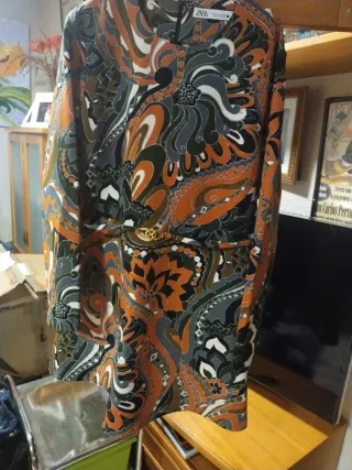 Vestido ZARA estampado multicolor