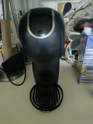 Cafetera Dolce Gusto Genio Touch S garantía 1 año.
