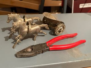 Carro Romano Antiguo con Caballos