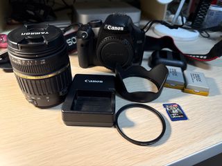 Cámara Canon EOS 450D + Lente Tamron + Accesorios