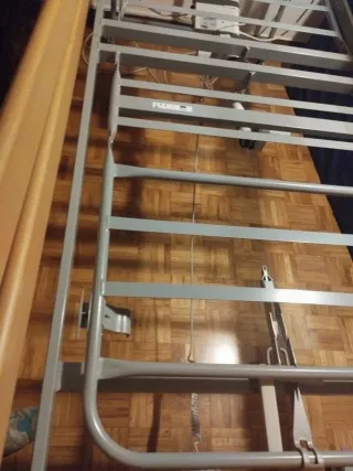 Cama articulada con carro elevador