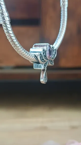 Charm | Flor de Loto