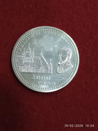 Moneda de 2000 pesetas de plata. De Felipe II .