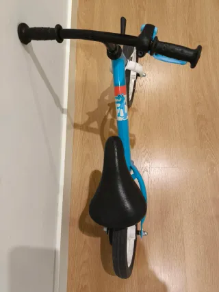 Bici sin pedales azul Decathlon