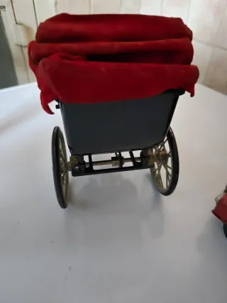 Juguetes antiguos: bus, coche, bici