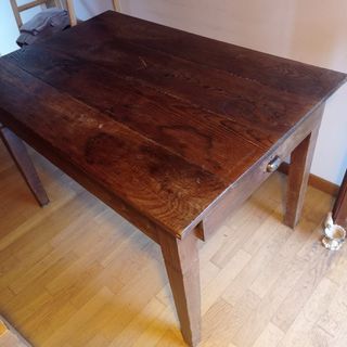 Tavolo in legno con 2 cassetti