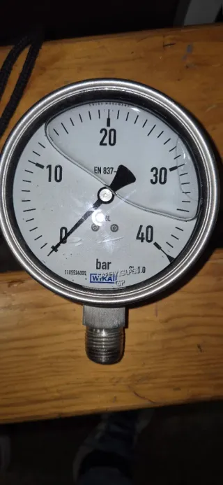 Manómetro WIKA 0-40 bar