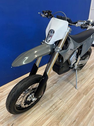Stark Varg Supermotard