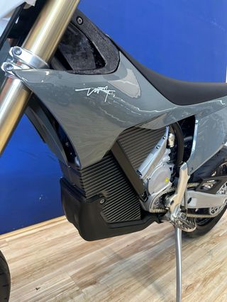 Stark Varg Supermotard