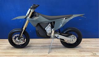 Stark Varg Supermotard