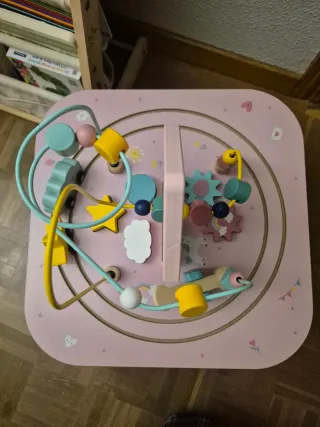 Mesa de motricidad infantil