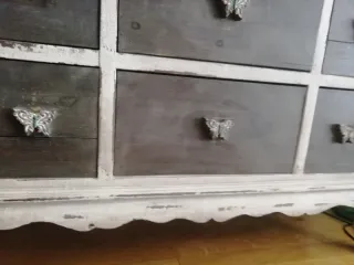 Cómoda vintage madera gris y blanco