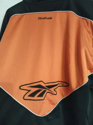 Sudadera Reebok Negra y Naranja