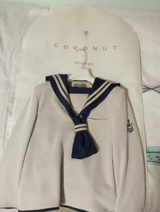 Traje comunión niño beige y azul marca Coconut