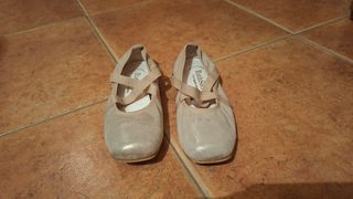 Zapatos comunión dorados y beige talla 33