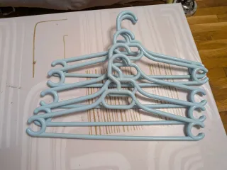 5 Perchas Plástico Azul 42cm