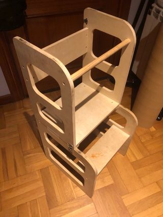 Torre Montessori y Pupitre