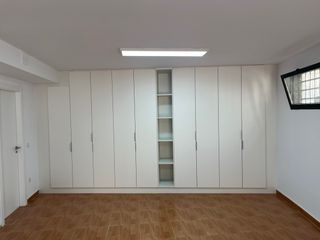 Carpintero económico.Cocinas, puertas, parquet...