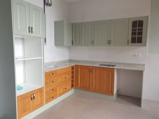 Carpintero económico.Cocinas, puertas, parquet...