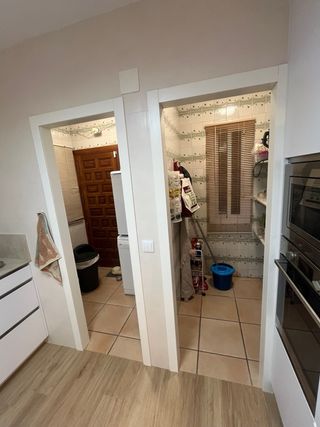 Carpintero económico.Cocinas, puertas, parquet...