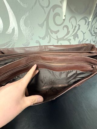 Maletín de piel marrón