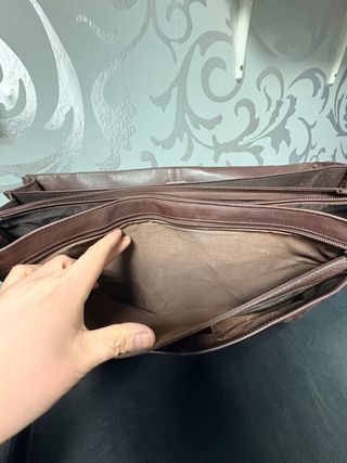 Maletín de piel marrón