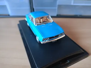 Fiat 124 sport coupé escala 1/43