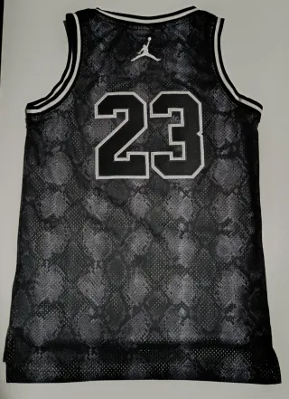 Conjunto Jordan Talla M (10-12 años)