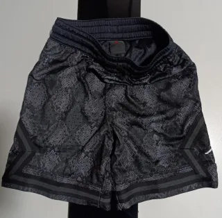 Conjunto Jordan Talla M (10-12 años)