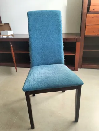 Sillas de comedor azul y marrón