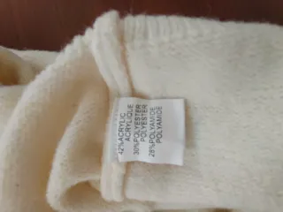 Maglione bianco con perle e strass