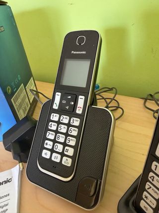 Teléfono Inalámbrico Panasonic KX-TGD312