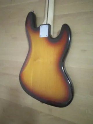 Bajo Squier Jazz Bass Classic Vibe 60s Zurdo